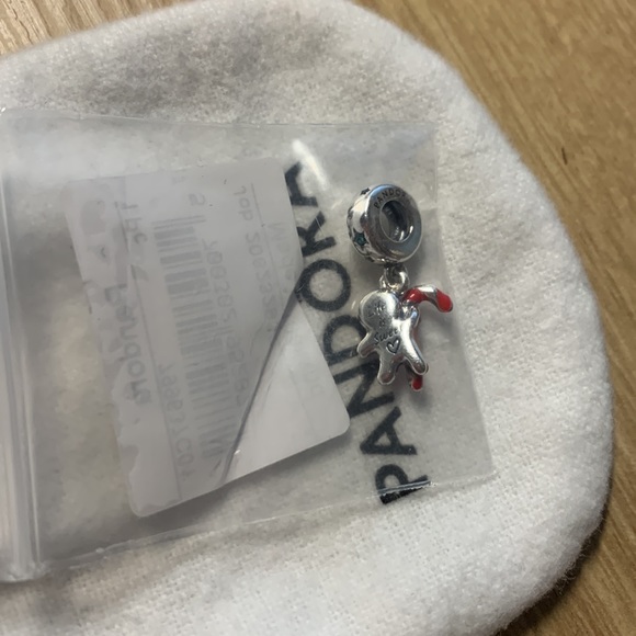 NWT Pandora Gingerbread Man Dangle Charm - Picture 4 of 7